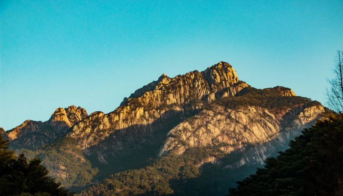做梦梦见山体滑坡是什么意思 做梦梦见山体滑坡有什么预兆