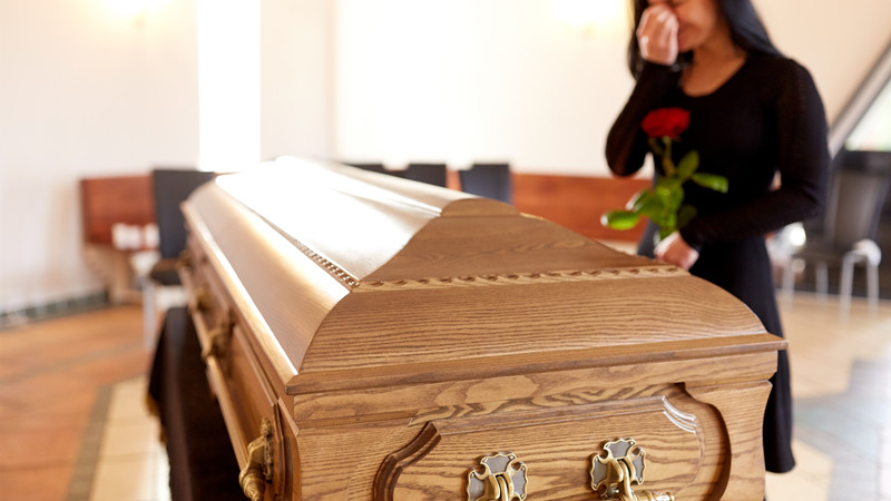做梦梦见死去的亲人又活了是什么意思