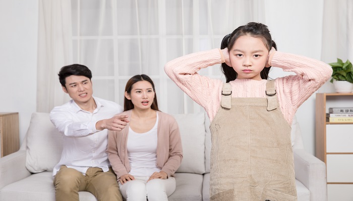 做梦梦见爸爸打我打得很凶