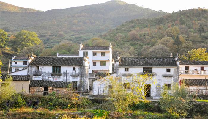 做梦梦见去到死人的住宅