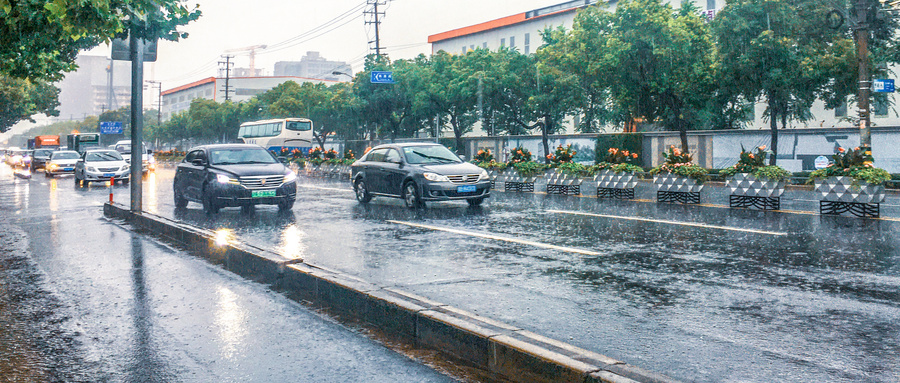 做梦梦见下好大的雨