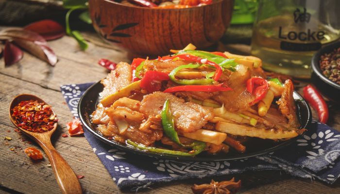 做梦梦见吃菜是什么意思 做梦梦见吃菜是什么预兆