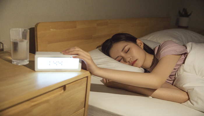 女人做梦梦见亲戚死了是什么意思