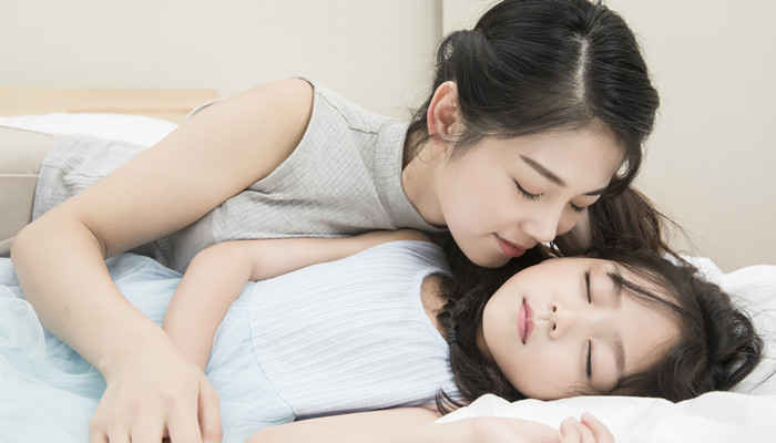 做梦梦见自己突然亲一个女孩子