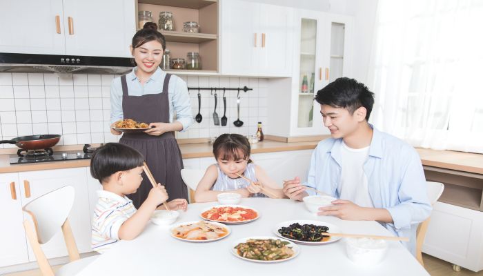 做梦梦见餐桌是什么意思 做梦梦见餐桌有什么预兆