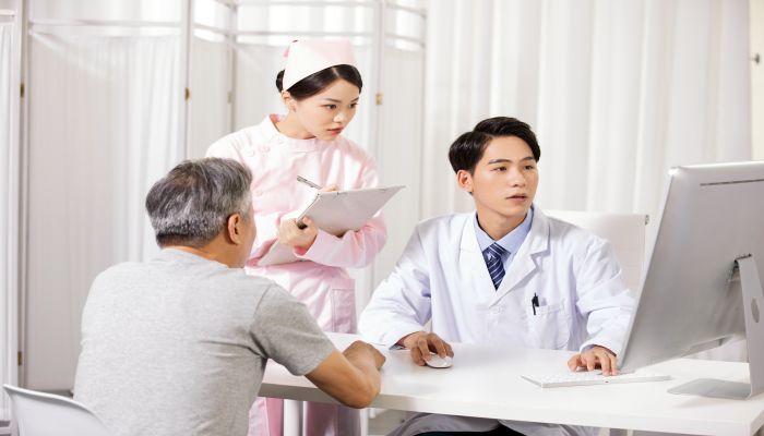 做梦梦见药剂师是什么意思 做梦梦见药剂师有什么预兆