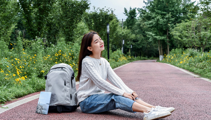 男人做梦梦见初中女同学是什么意思