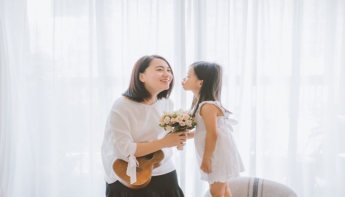 女人做梦梦见自已烧纸钱是什么意思 女人做梦梦见自已烧纸钱有什么预兆