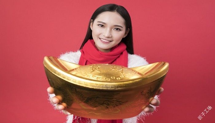 做梦梦见金元宝是怎么回事