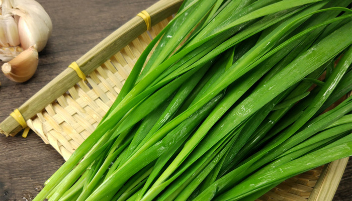 做梦梦见韭菜花是什么意思