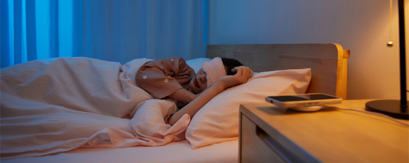 女人做梦梦见枕头