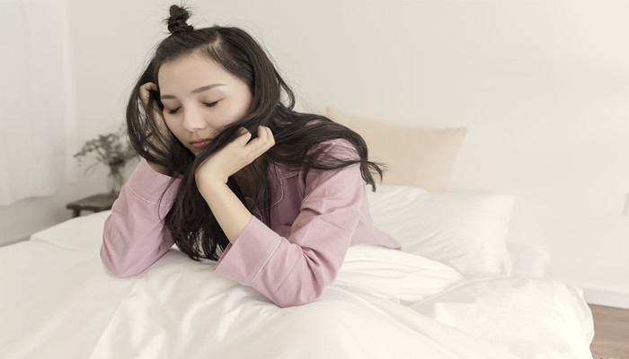 做梦梦见有人喊我突然醒了