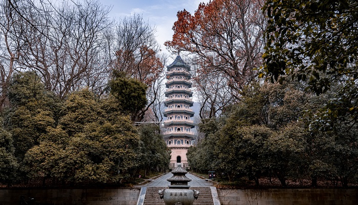 做梦梦见去庙里是什么意思