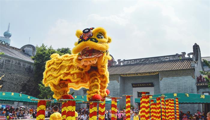 做梦梦见舞狮子是什么预兆