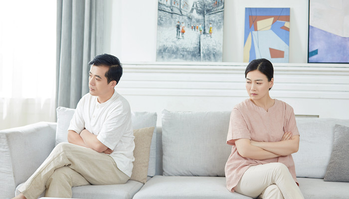 做梦梦见与家人吵架是什么意思