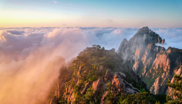 做梦梦见下山的路很陡峭,但是平安下来了