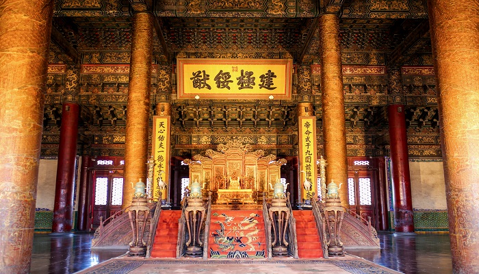 做梦梦见被从宫殿赶出来是什么意思 做梦梦见被从宫殿赶出来有什么预兆