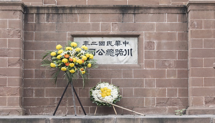 做梦梦见花圈是什么意思 做梦梦见花圈预示着什么