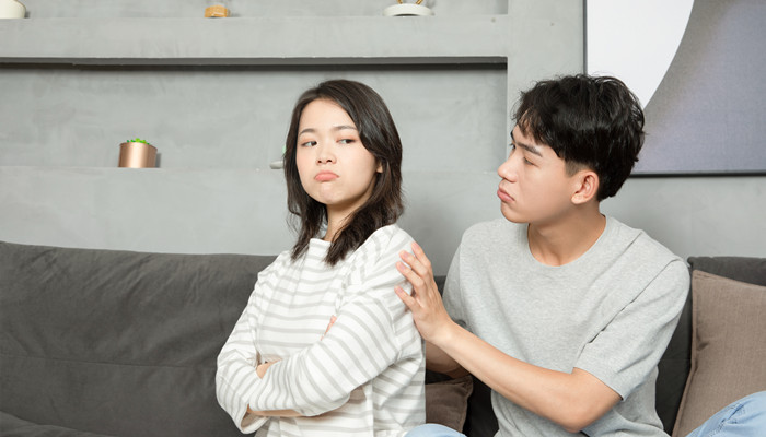 做梦梦见别人吵架是什么预兆