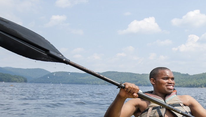 做梦梦见汽船是什么意思 做梦梦见汽船预示着什么