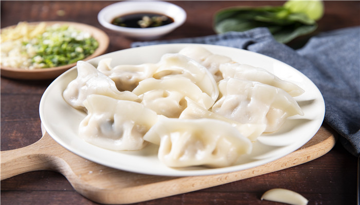 做梦梦见别人吃饺子