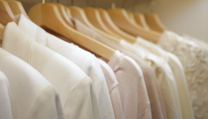 做梦梦见别人送新衣服给我