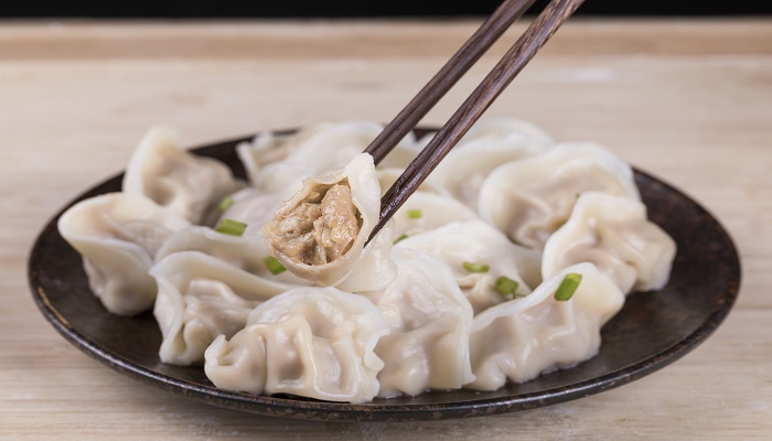 做梦梦见饺子分给孩子