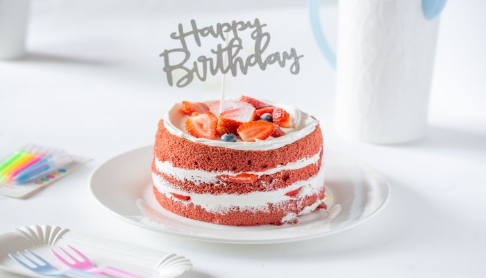 做梦梦见过生日是什么意思 做梦梦见过生日有什么预兆