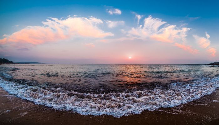 做梦梦见波涛汹涌的大海什么意思