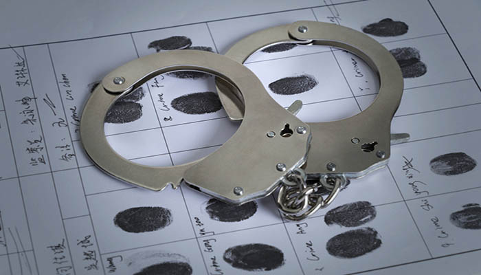 做梦梦见自己被警察带走