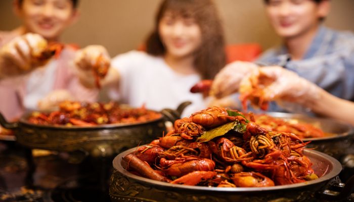 做梦梦见和別人一起用餐是什么意思 做梦梦见和別人一起用餐是什么预兆