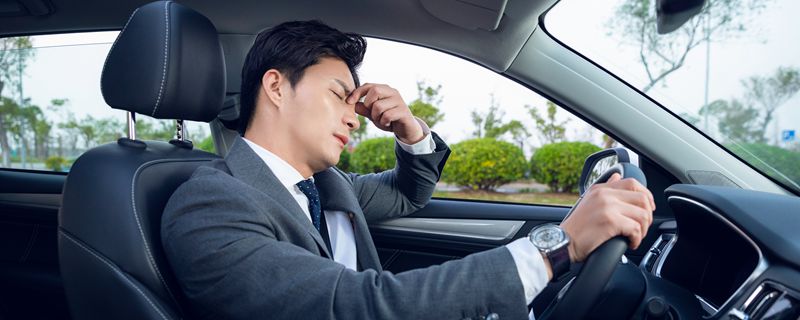 做梦梦见开车掉水里了是什么意思