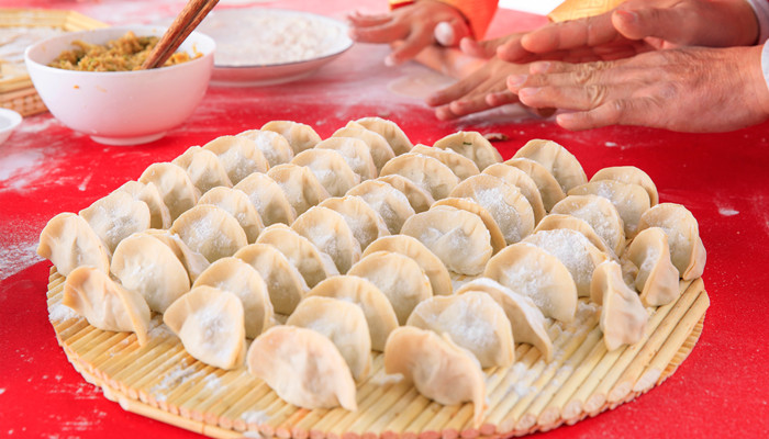 做梦梦见吃饺子什么意思
