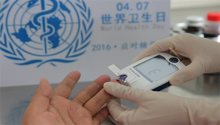 做梦梦见医生给我抽血化验