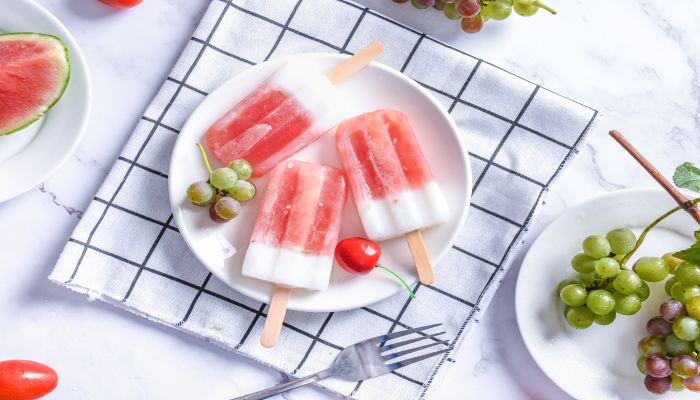做梦梦见吃冰棍是什么意思 做梦梦见吃冰棍是什么预兆