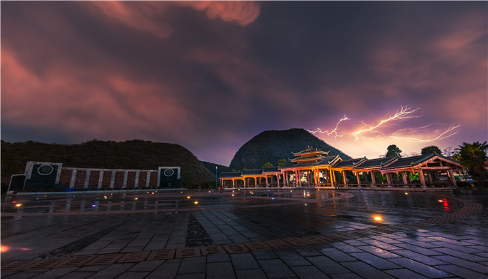 做梦梦见惊天炸雷震耳欲聋