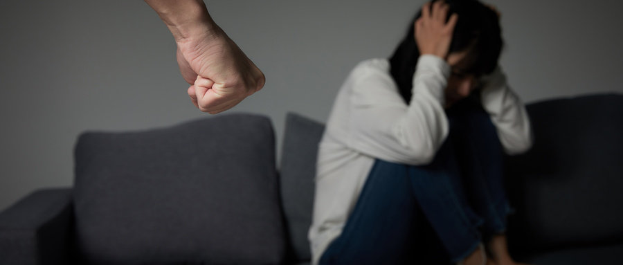 做梦梦见打女人是什么征兆