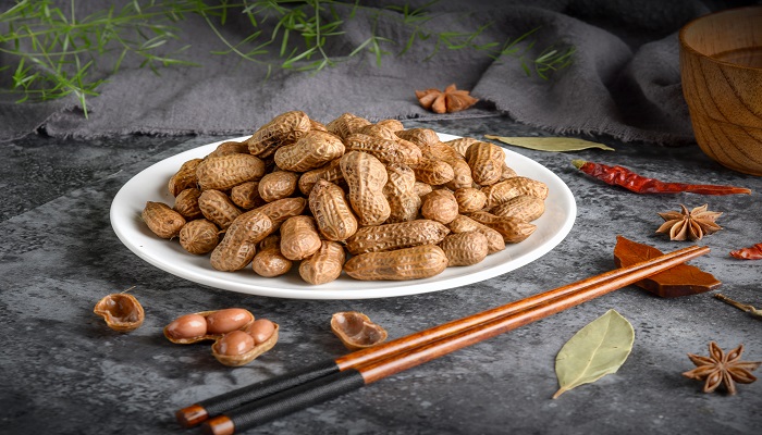 做梦梦见吃花生是什么意思 做梦梦见吃花生有什么预兆