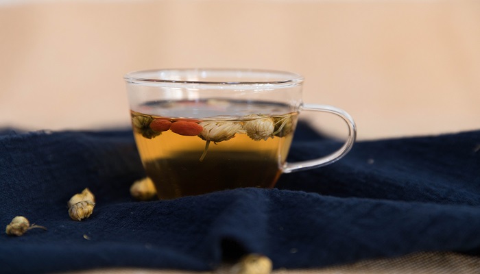 做梦梦见给客人泡茶烧开水是什么意思 做梦梦见给客人泡茶烧开水什么预兆