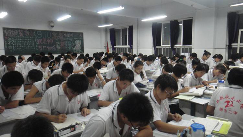 做梦梦见很多同学是什么征兆