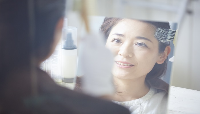 做梦梦见自己染头发是什么意思 做梦梦见自己染头发有什么预兆