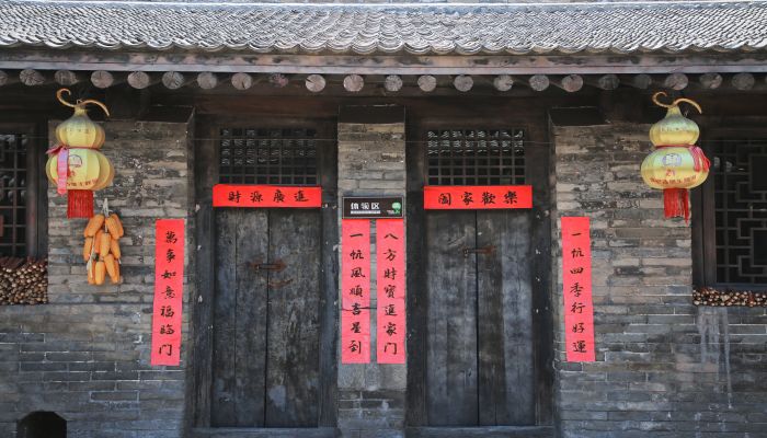 做梦梦见屋下走过是什么意思 做梦梦见屋下走过是什么