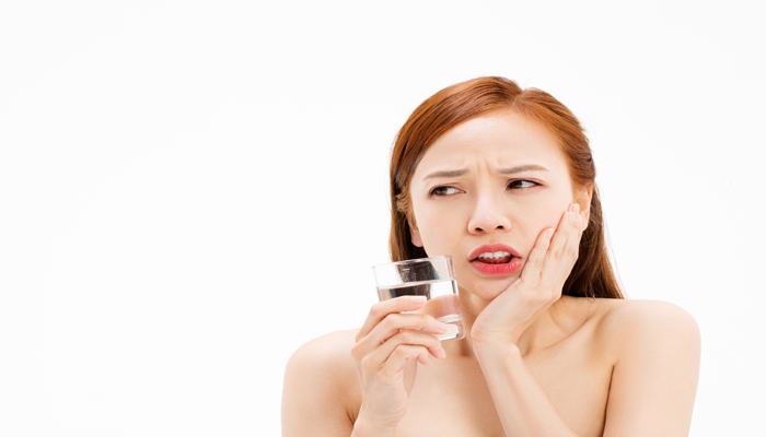 女人做梦梦见牙里扯出虫子