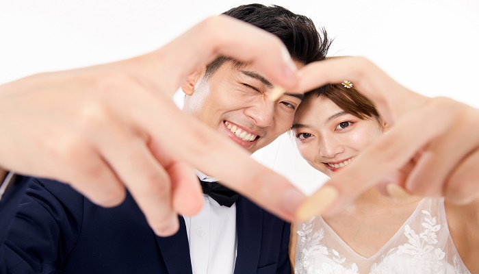 做梦梦见老公和别的女人结婚