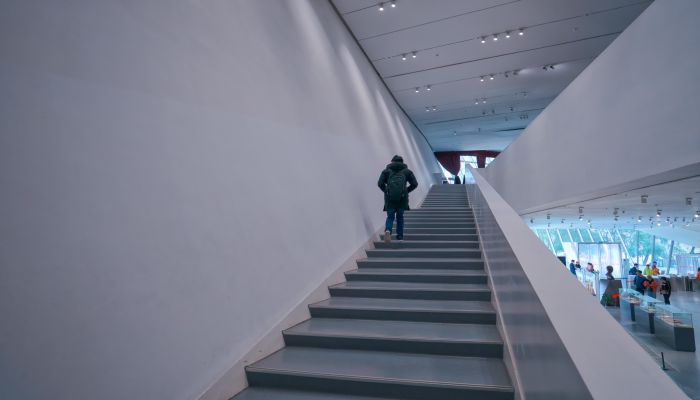 做梦梦见上楼是什么意思 做梦梦见上楼是什么预兆