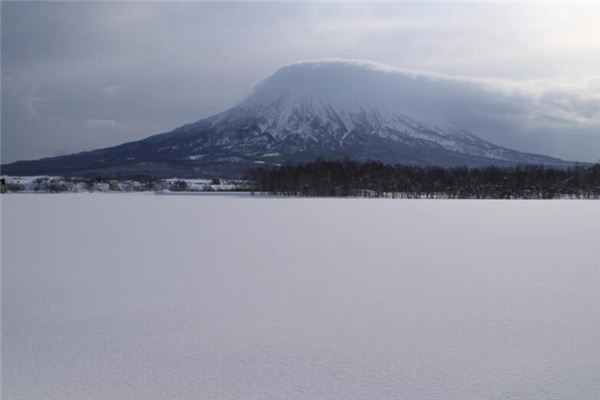 做梦梦见冰天雪地是什么意思 做梦梦见冰天雪地有什么预兆