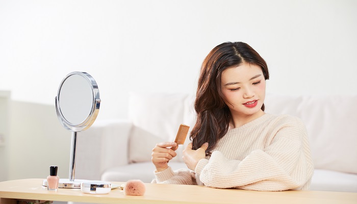 做梦梦见梳头