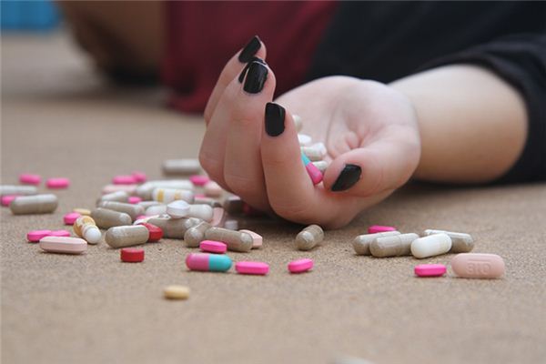 做梦梦见同事自杀是什么意思 做梦梦见同事自杀有什么预兆