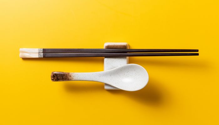 做梦梦见洗筷子是什么意思 做梦梦见洗筷子有什么预兆