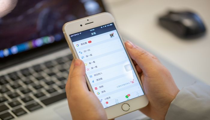 女人做梦梦见手机屏幕碎了是什么意思 女人做梦梦见手机屏幕碎了有什么预兆